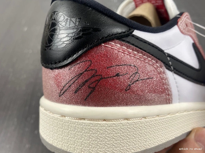 Rep 1 ROOM BLACK' X OG LOW JORDAN AIR FN0432-017 TROPHY 'RED 0711